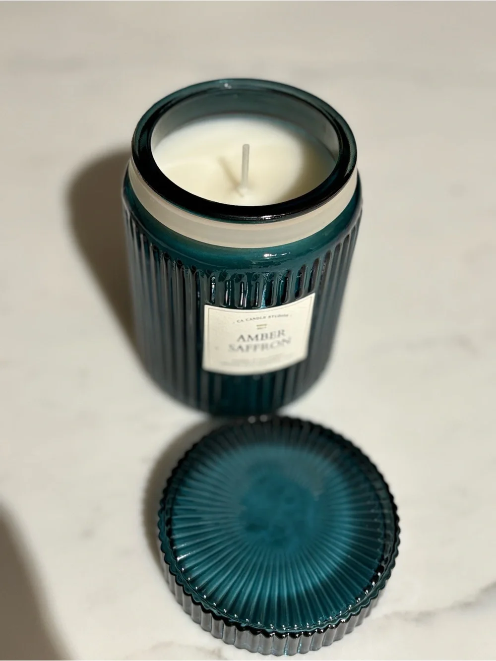 Leoben Company Amber Saffron Scented Candle 9.2 Oz